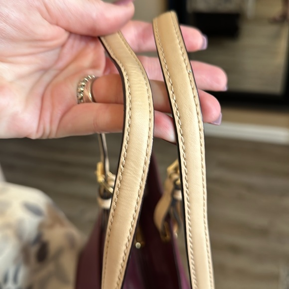 🔥🔥🔥SOLD🔥🔥🔥Michael Kors Tote - Picture 3 of 5